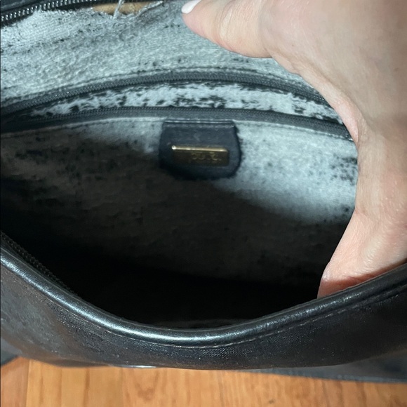 Authentic Gucci Black Logo Shoulder Bag - Picture 10 of 15